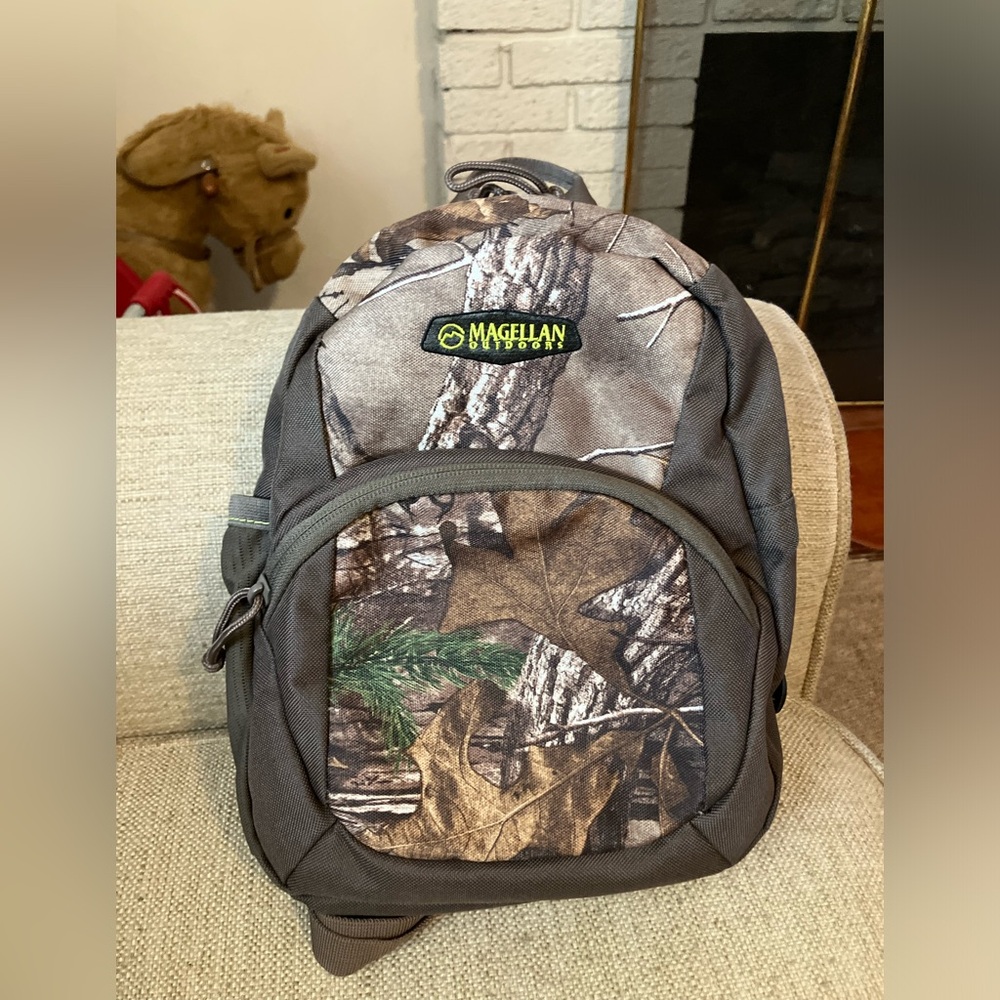 Magellan kids camo backpack